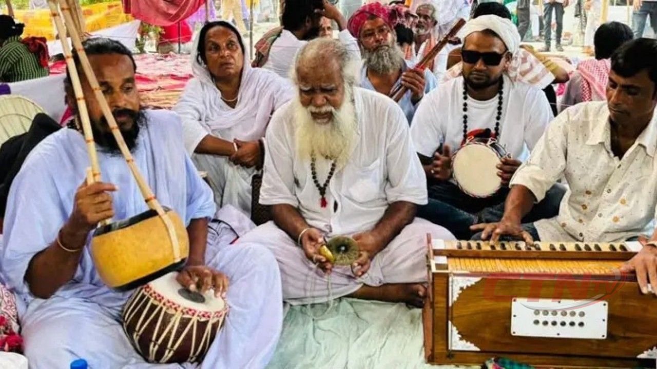লালনের তিরোধান দিবসে ছেঁউড়িয়ায় সাধুর হাট, মুখর আখড়াবাড়ি